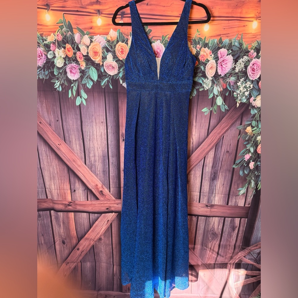 Elegant Blue Maxi Dress